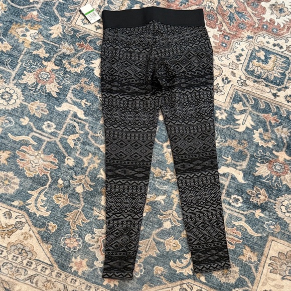 Stoosh Women’s Large Black White Patterned Leggings - Picture 7 of 9